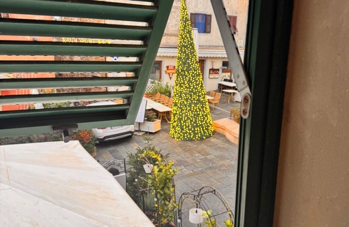 Margine Coperta-Traversagna Apartment | The Castle: Medieval Apartment in Montecatini Alto, between Florence and Pisa