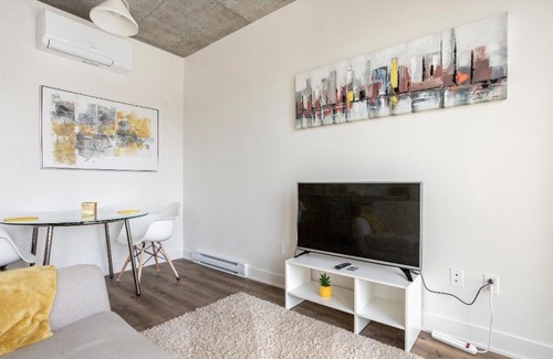 Shaughnessy Village Apartment | The Catherinoise, Condo in heart of downtown