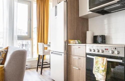 Shaughnessy Village Apartment | The Catherinoise, Condo in heart of downtown