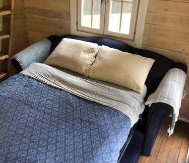Duncan Other | The Cedar Cabin Bunkie - Cowichan Valley Bunkie Glamping