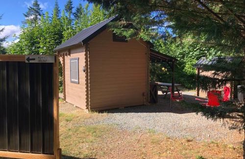 Duncan Other | The Cedar Cabin Bunkie - Cowichan Valley Bunkie Glamping