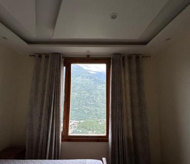 Aleo Bed & Breakfast | The Cedar Cabin