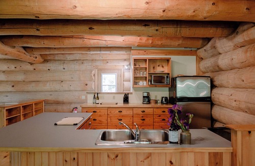 Prince Edward House | The Cedar Crest Log House