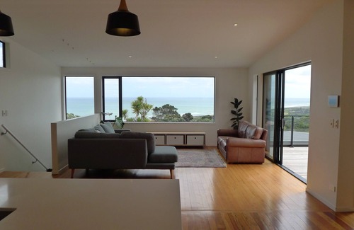 Muriwai House | The Cedar House
