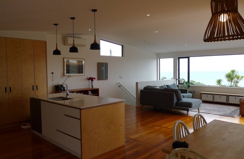 Muriwai House | The Cedar House