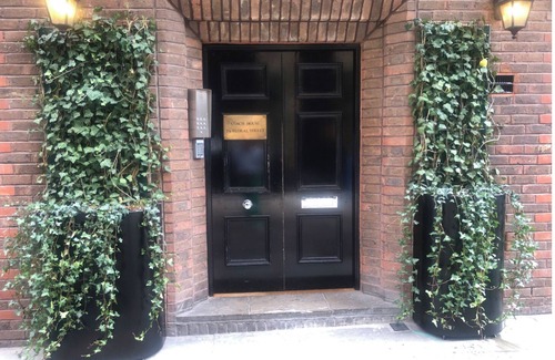 Covent Garden Apartment | The Center Of The Center! Covent Garden Yds From The Piazza
