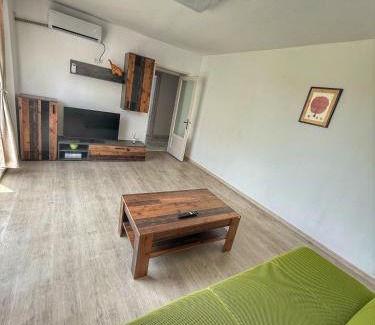 Craiova Apartment | The Central Apartment Self Check-in Old Town