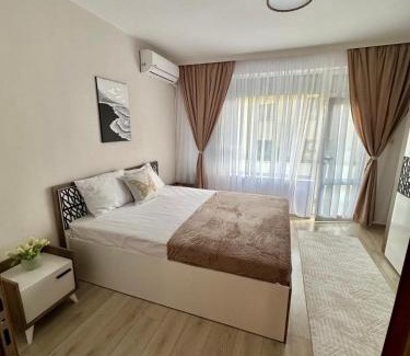 Petrich Apartment | The Central Suite