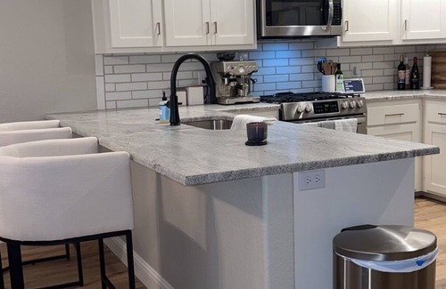 Uniontown House | The Chaffee Chateau - within minutes of ACHE, Fort Chaffee, and Mercy Hospital