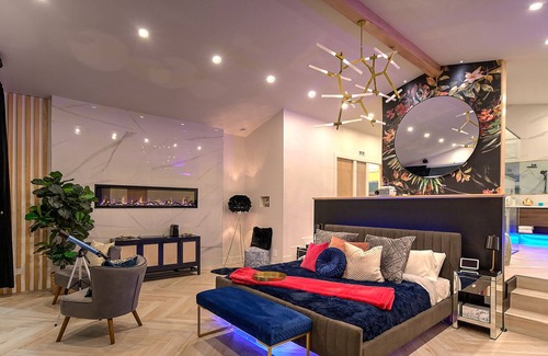 Saint-Sauveur-des-Monts Villa | The Chalet des Laurentides is the ultra equipped Mansion you need!