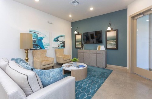 Bentonville Apartment | The Charming Canary Condo