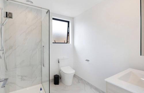 Lower Hutt House | The Charming Getaway 1BR Home