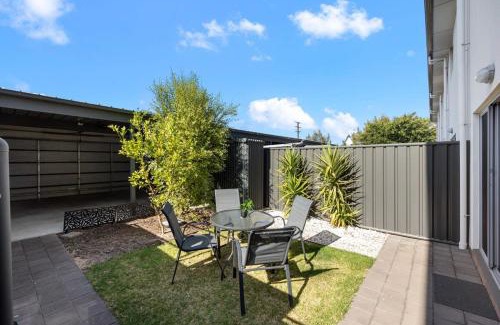 Largs North House | The Charming Living 3BR Townhouse Perfect Vacation