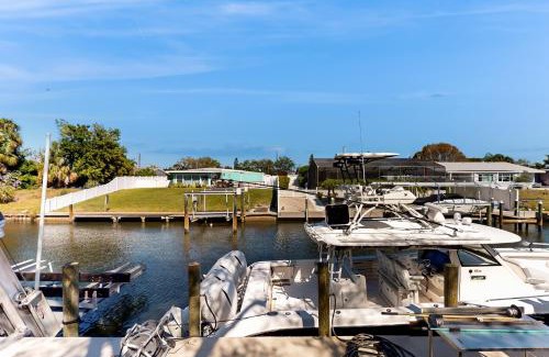 Bayshore Gardens House | The Charter House