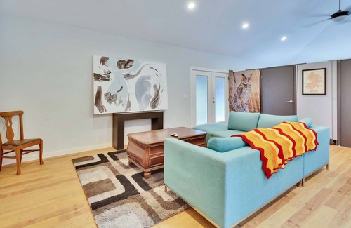 Manchaca House | The Chateau Unit C