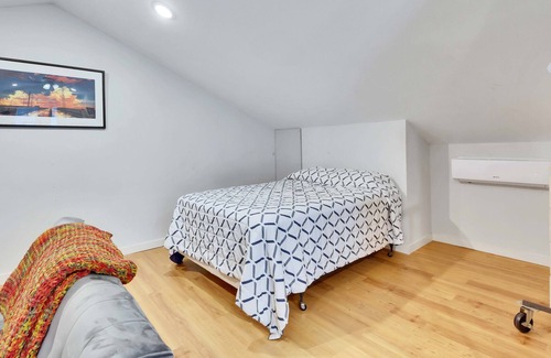 Manchaca House | The Chateau Unit D