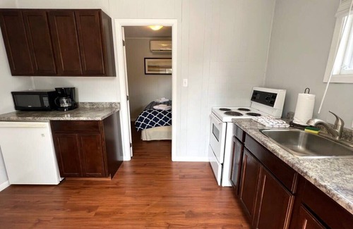 Bloomfield House | The Cherry Valley: Couple's Romantic PEC Getaway