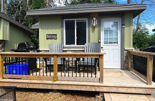 Bloomfield House | The Cherry Valley: Couple's Romantic PEC Getaway