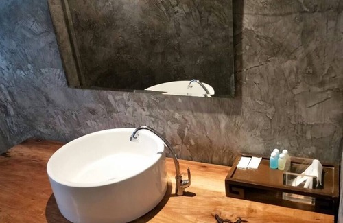 Thung Wa Hotel | The Chevalley beach resort