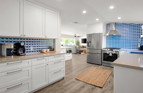 Hacienda Granada House | The Citrus House | Pool & Hot Tub Right in Arcadia