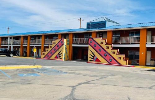 Alamogordo Hotel | The Classic Desert Aire Hotel
