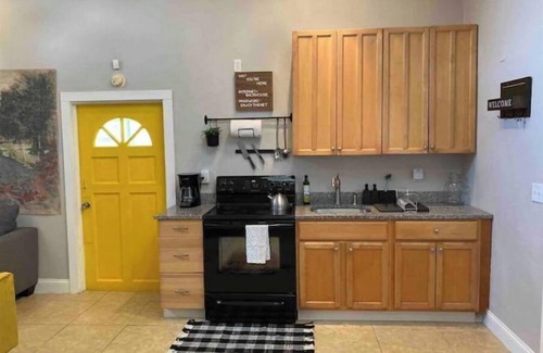 Park Lake - Highland House | “The Clementine” Boho Home in Orlando’s Food Scene