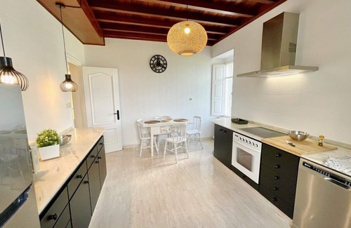 Porto do Barqueiro House | The Cliffs - A Casa de Mercedes