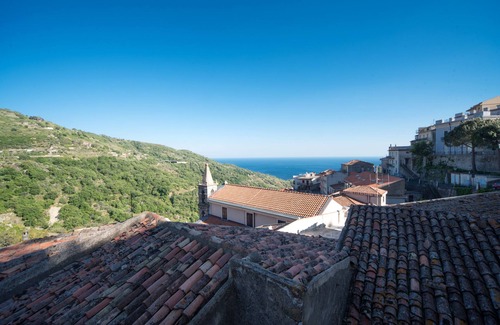 Gallodoro Apartment | The Clock Houses - Baron