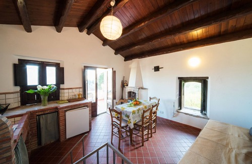 Gallodoro Apartment | The Clock Houses – Becchina