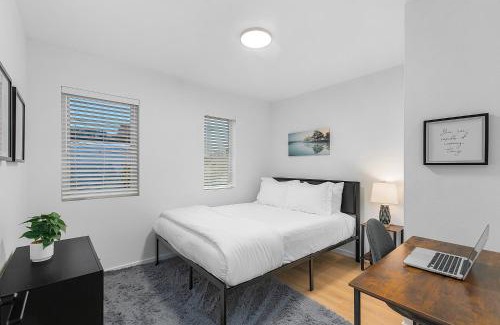 Atlantic Apartment | The Cloudbreak Townhome - 88 Walkscore!