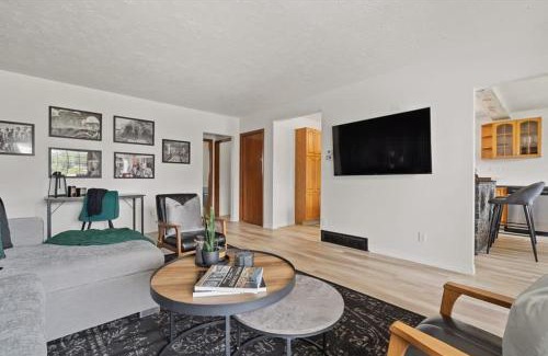 Drumheller House | The Coal Stone throw away from Red Deer River 2BR House