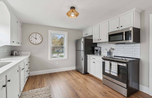 Scarborough Apartment | The Coastal Nest – Stay for 5!