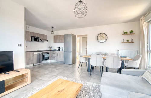 Castelginest Apartment | The Cocoon - Appt avec terrasse, 20mn de Toulouse