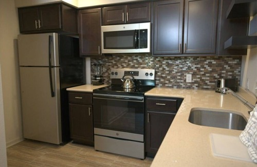 Williamsburg Apartment | The Colonies at Williamsburg Suite B Two bedroom, Two bathrooms.