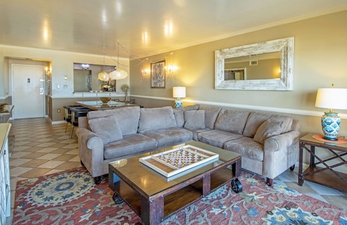 Northeast Virginia Beach Condo | The Colony Virginia Beach by TripForth