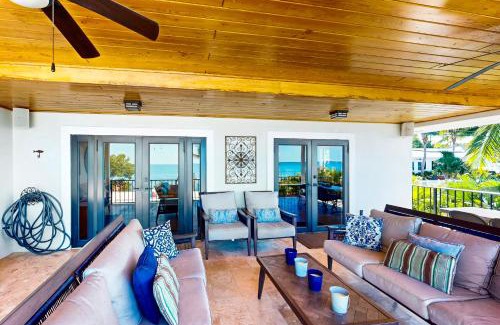 Bowens Addition House | The Colorful Cabana