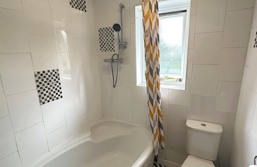 Birmingham House | The comfort house - cosy 3 bedroom house sleeps 6 in birmingham