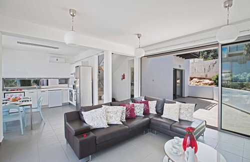 Latchi Villa | The Complete Guide to Renting Your Exclusive Holiday Villa with Private Pool and Close to the Beach
