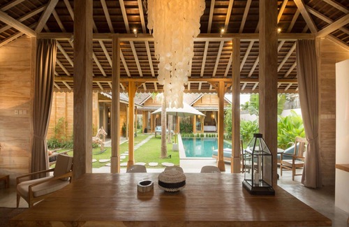 Kerobokan Villa | The Complete Guide to Renting Your Exclusive Holiday Villa in Kerobokan with Private Pool and Fully Staffed