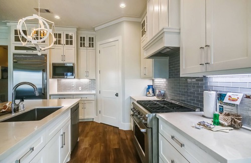 Beachside Village House | The Conch Castle | Hot Tub, Beach + Gulf Views!