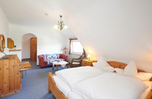 Schwalefeld House | The Conscious Farmer Bed and Breakfast Sauerland