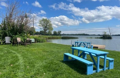 Bloomfield House | The Consecon - Waterfront 5 BDR Cottage