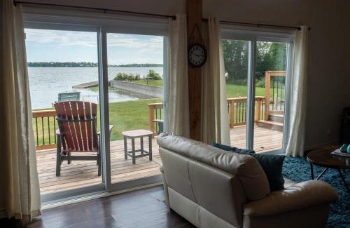 Bloomfield House | The Consecon - Waterfront 5 BDR Cottage