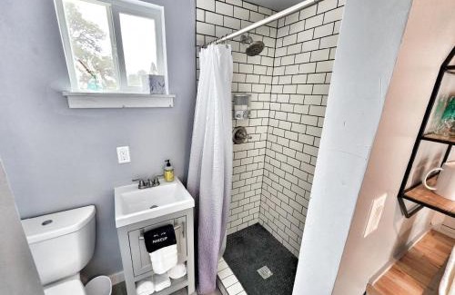 Johnson City House | The Container Retreat @ 290 Wine Trail #4 Relax and unwined!