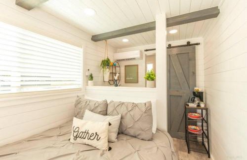 Johnson City House | The Container Retreat @ 290 Wine Trail #9 Get away today!