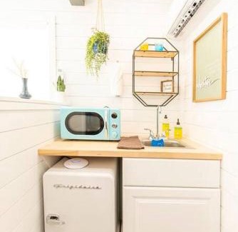 Johnson City House | The Container Retreat @ 290 Wine Trail #10 Welcome friends!