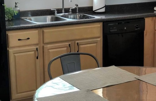 Columbus Apartment | "The Coop" Near Easton Town Center Columbus, OH