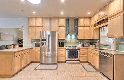 Harbor Oaks House | The Coquina Cottage, a waterfront home just minutes from beach & Ponce Inlet.