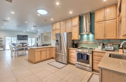 Harbor Oaks House | The Coquina Cottage, a waterfront home just minutes from beach & Ponce Inlet.