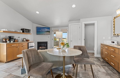 Harper House | The Cora